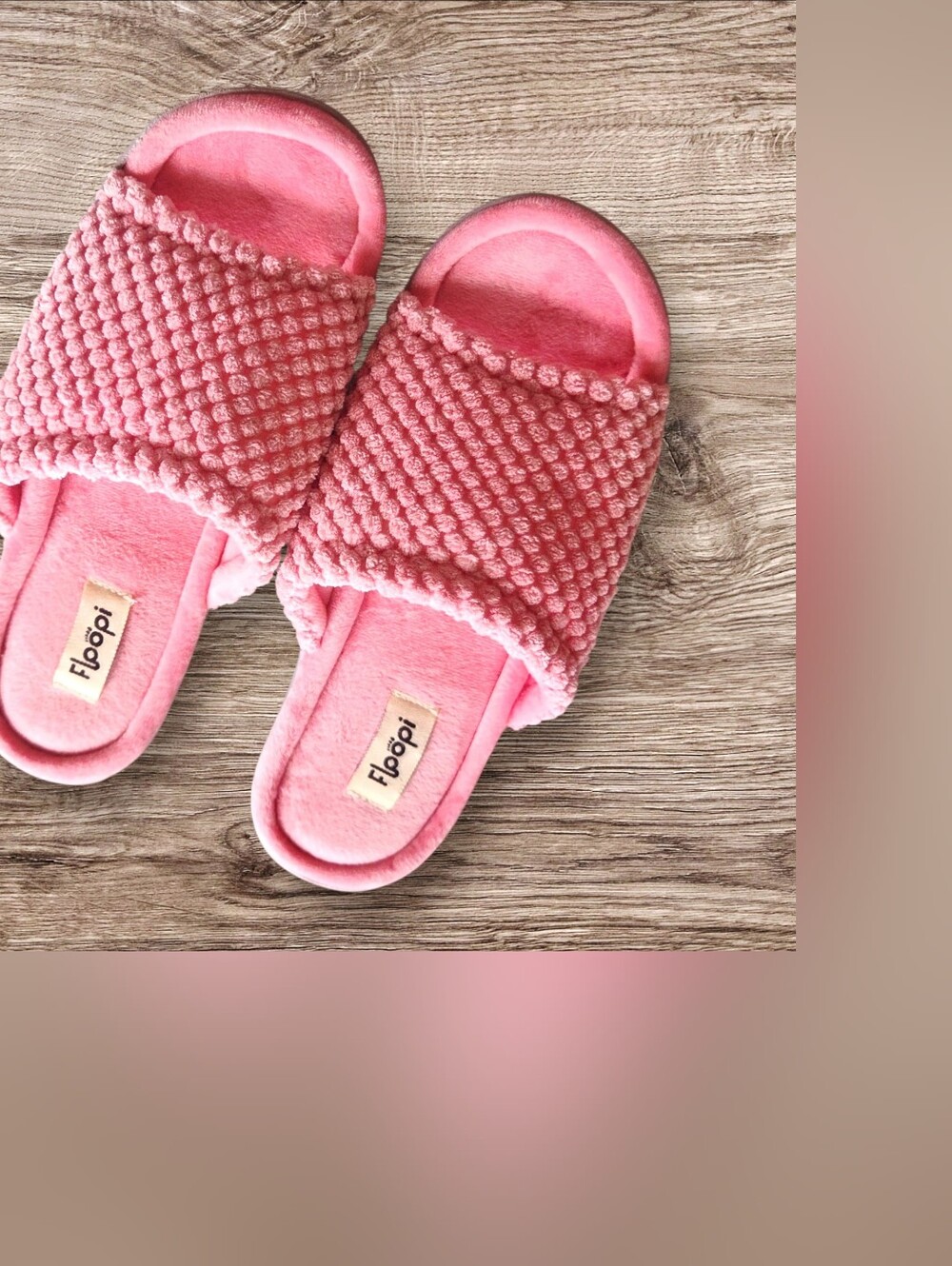 Floppi Megan Popcorn Pink Plush Slide Slippers NWOT